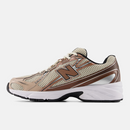 Tênis New Balance 740