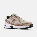 Tênis New Balance 740